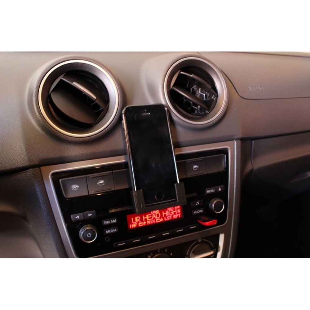 VW Golf CD- ve Telefon Tutucu görsel 2