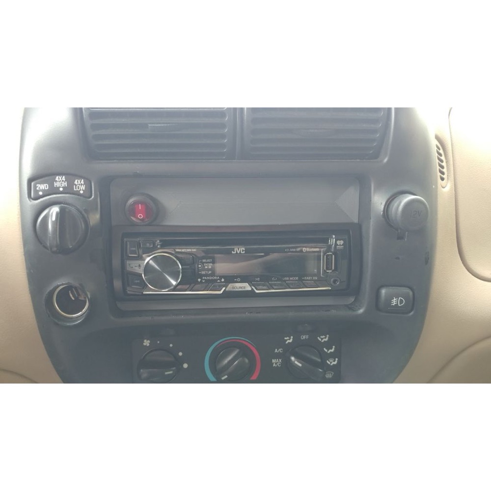 Ford Ranger Single-DIN Radyo Çerçevesi (Anahtar Delikli)