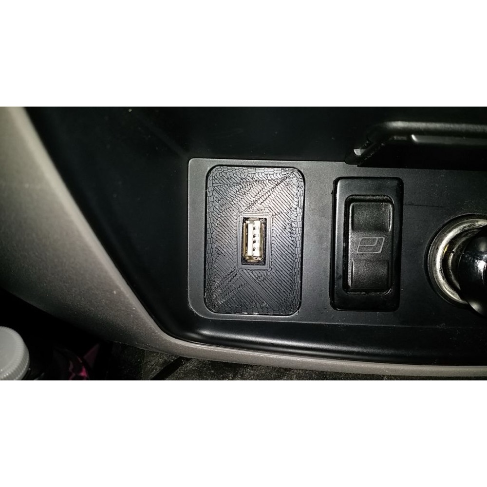 Mitsubishi USB Soketi görsel 2