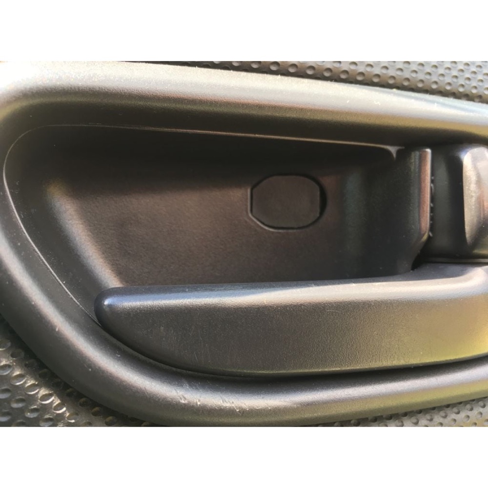 Subaru Forester Kapı Açma Kolu Vida Kapağı (SG, 2002-2008)