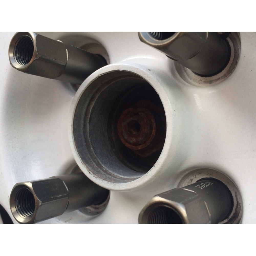 Mazda Miata Jant Orta Kapağı görsel 4