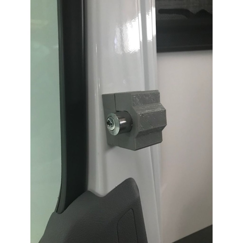 Ford Transit Güvenlik Kilidi Kapağı (Parça 1)