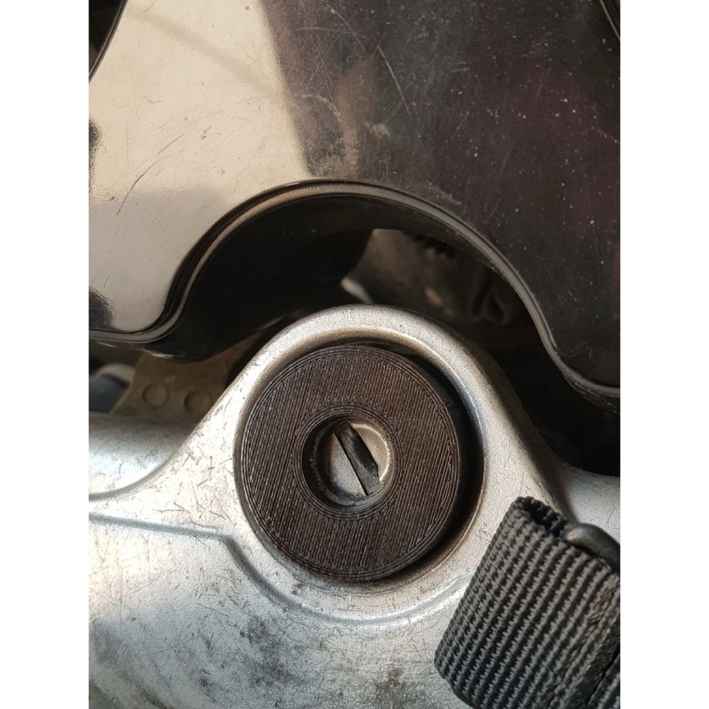 Suzuki Bandit Kontak Anahtar Deliği Kapağı
