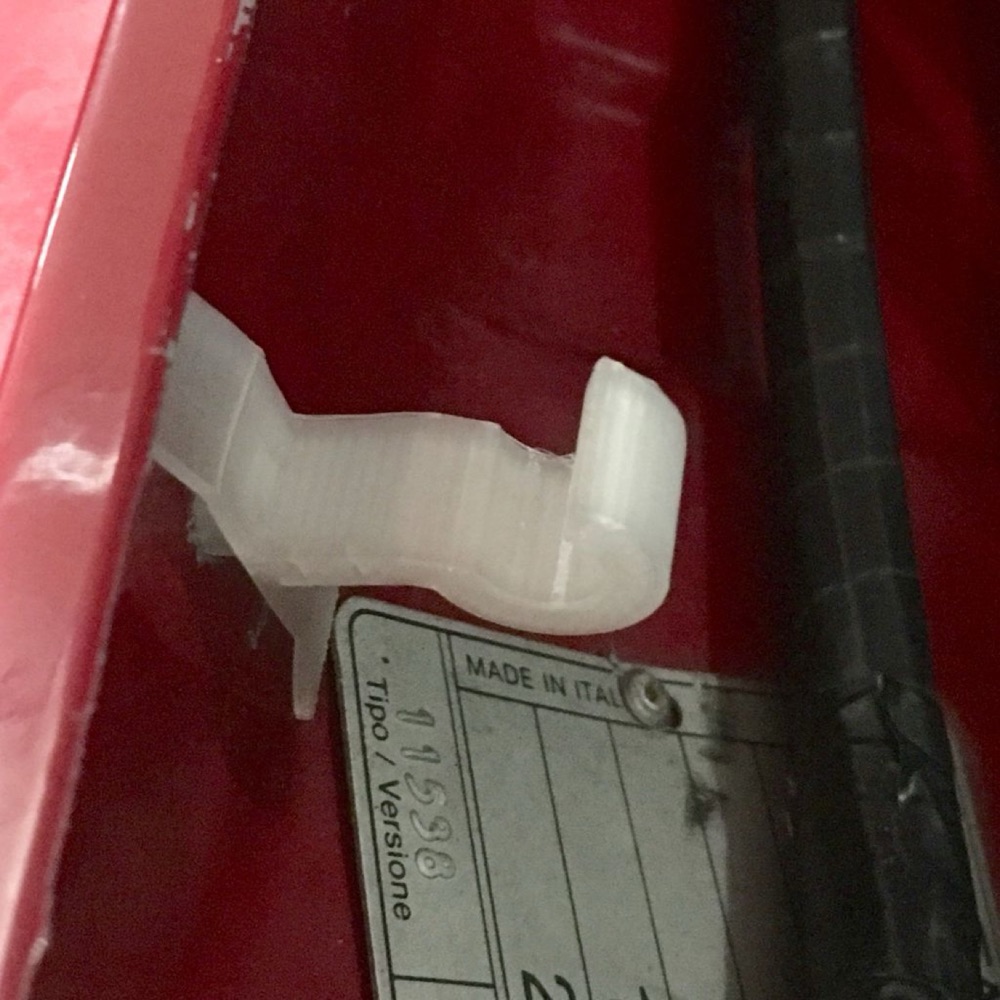 Alfa Romeo Spider Kaput Destek Çubuğu Yatağı görsel 4