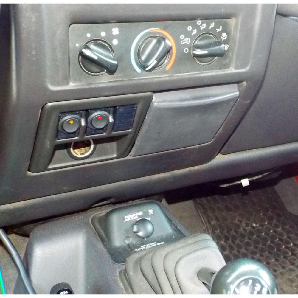 Jeep Wrangler TJ Konsol Anahtar Boşluk Kapağı görsel 4