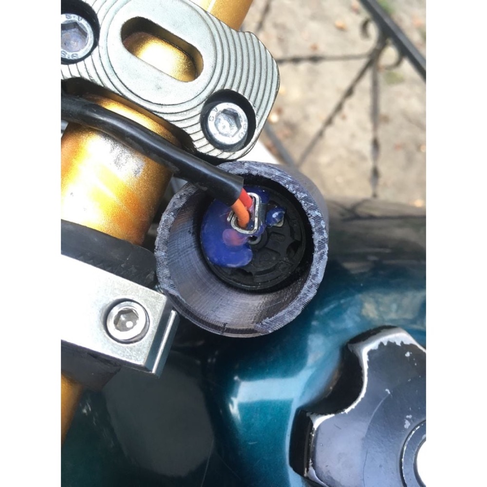 Suzuki DR-Z250 Kontak Gövdesi Yuvası görsel 3