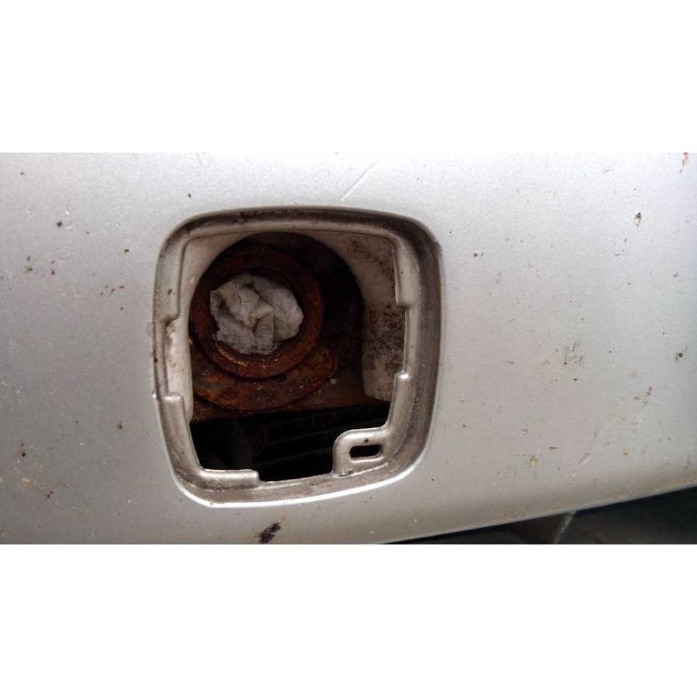 Toyota Camry Çeki Halkası Kapağı görsel 3