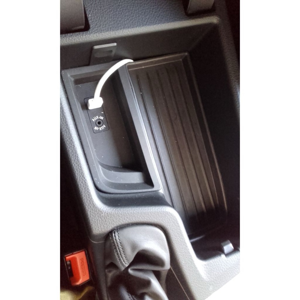 Geçmeli iPhone Yuvası (BMW 3 Serisi F30/F31 Uyumlu) görsel 2