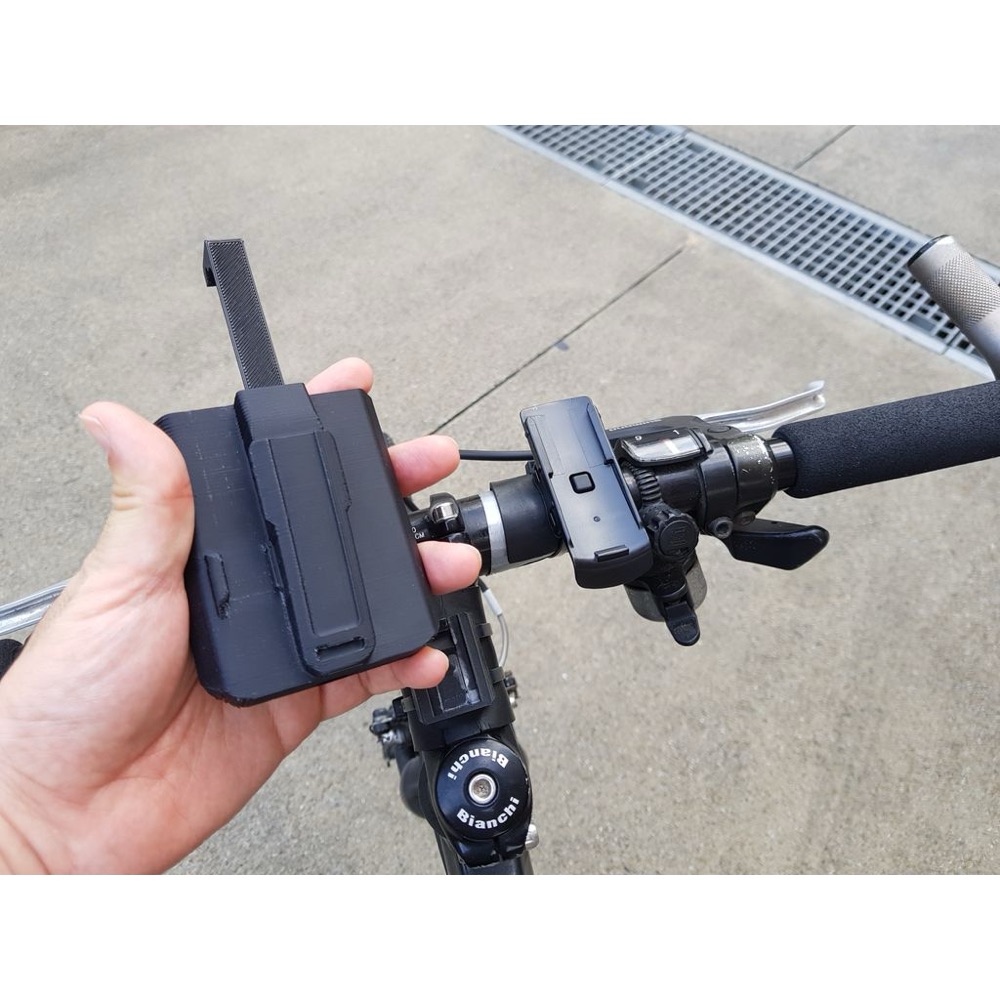 Bisiklet Garmin Tutucusuna iPhone Adaptörü görsel 2