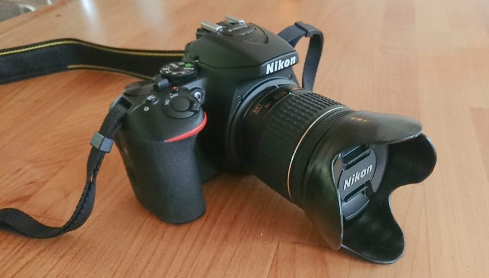 Nikon 18-55mm Lens için Ters Çevrilebilir Siperlik