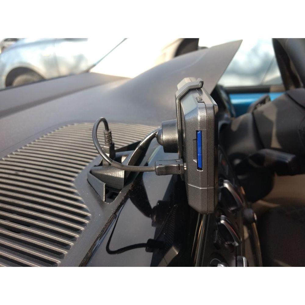 Volkswagen Up GPS Tutucu