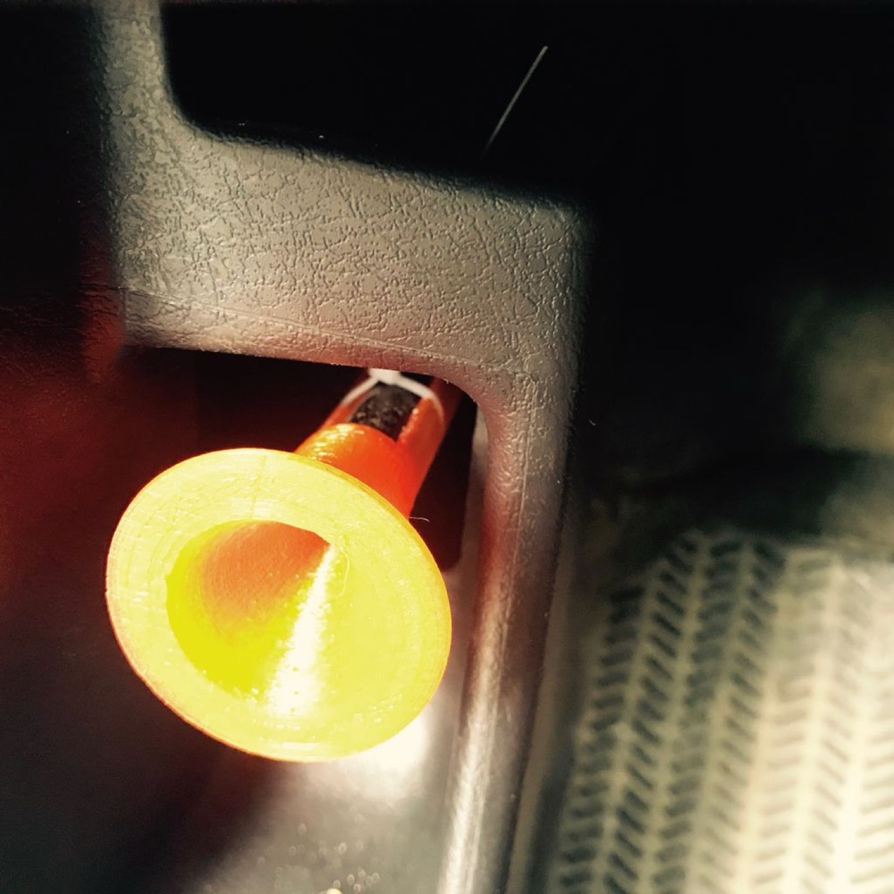 Honda Civic Si kaput açma kolu