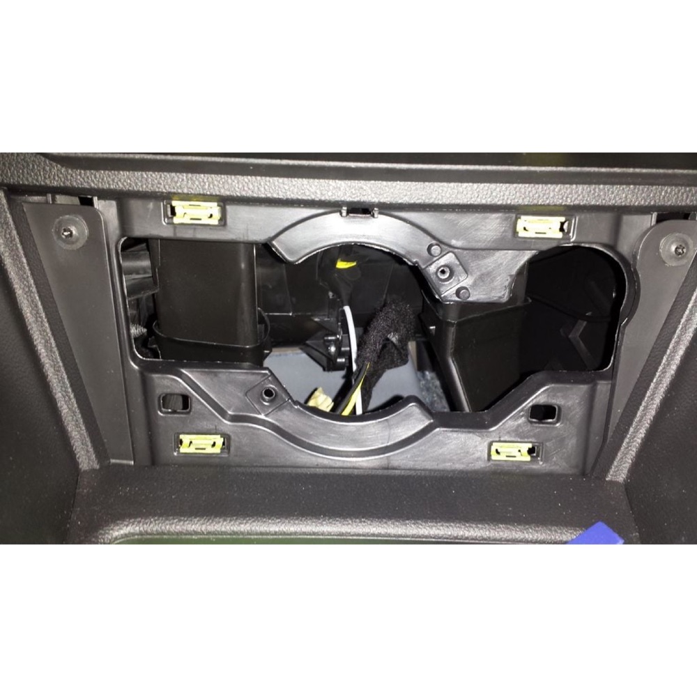 Dacia Duster 2018 panel kapak görsel 2