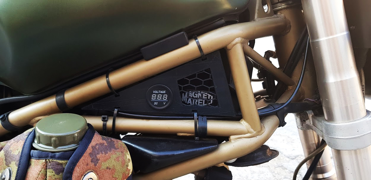 Ducati Monster (600-1000 Serisi) Yan Panel ve Akü Kapağı görsel 4