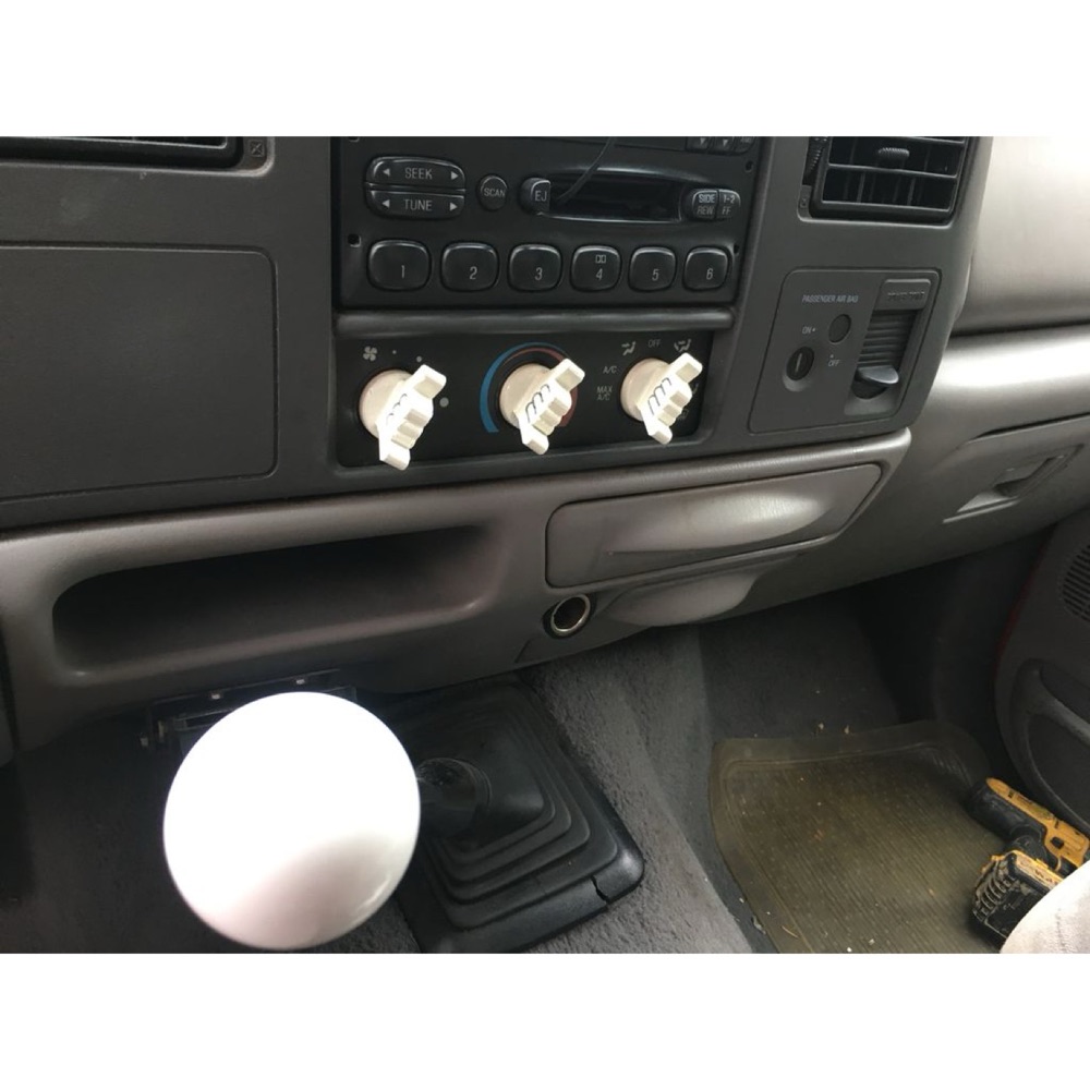 Ford F-250 (1998) Klima Düğmesi görsel 2