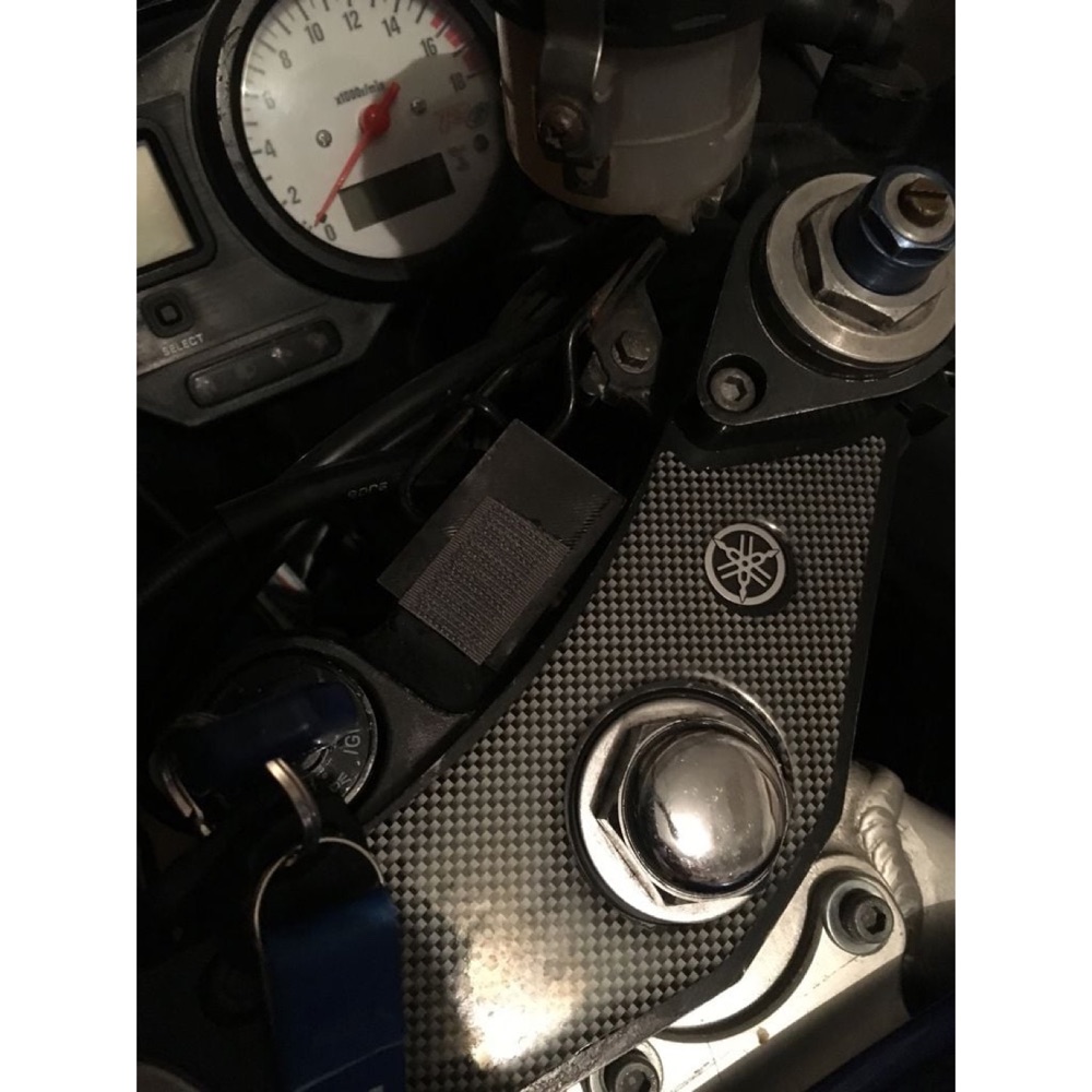 Yamaha R6 (1999-2001) Saat Tutucu Aparatı
