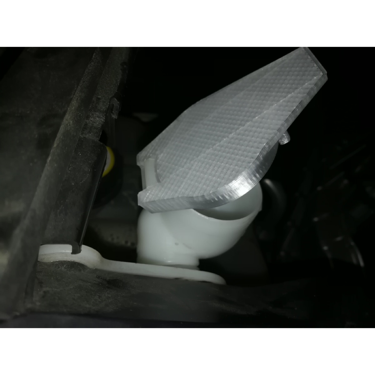 Cam Suyu Deposu Püskürtme Kapağı (Ford Focus C-Max Uyumlu) görsel 2