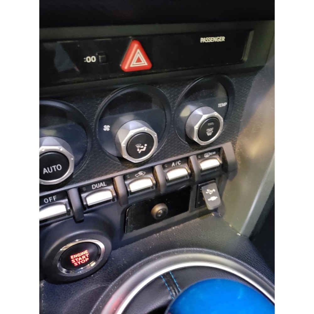 Subaru BRZ/86/FR-S Garaj Kapısı Kumandası Saklama Kutusu görsel 3