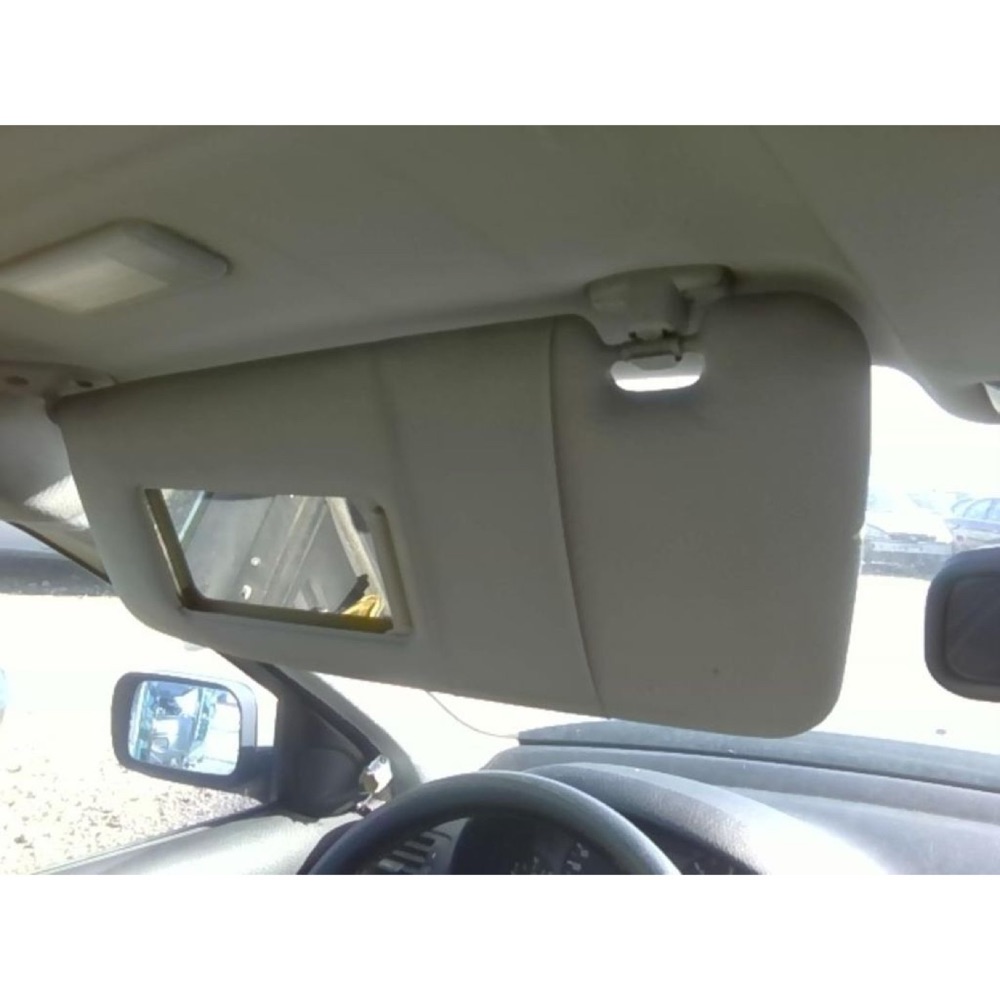 Güneşlik Tutucu Kancası (BMW E46 Uyumlu)