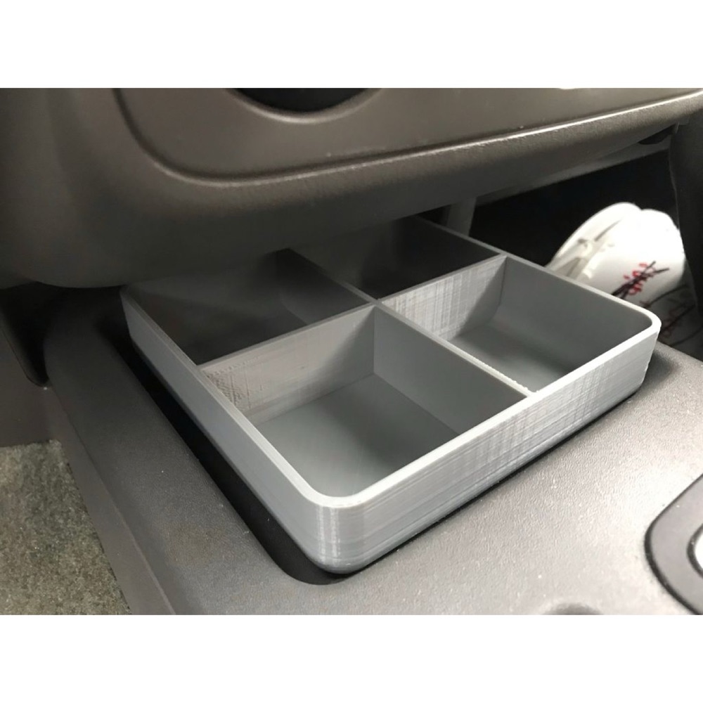 Nissan Frontier ön konsol altı düzenleyici görsel 2