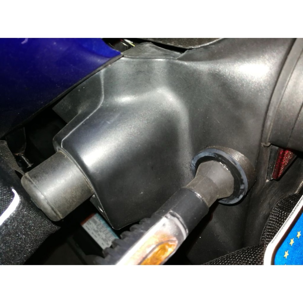 Suzuki SV650 Çamurluk Sinyal Ofset Adaptörü görsel 2