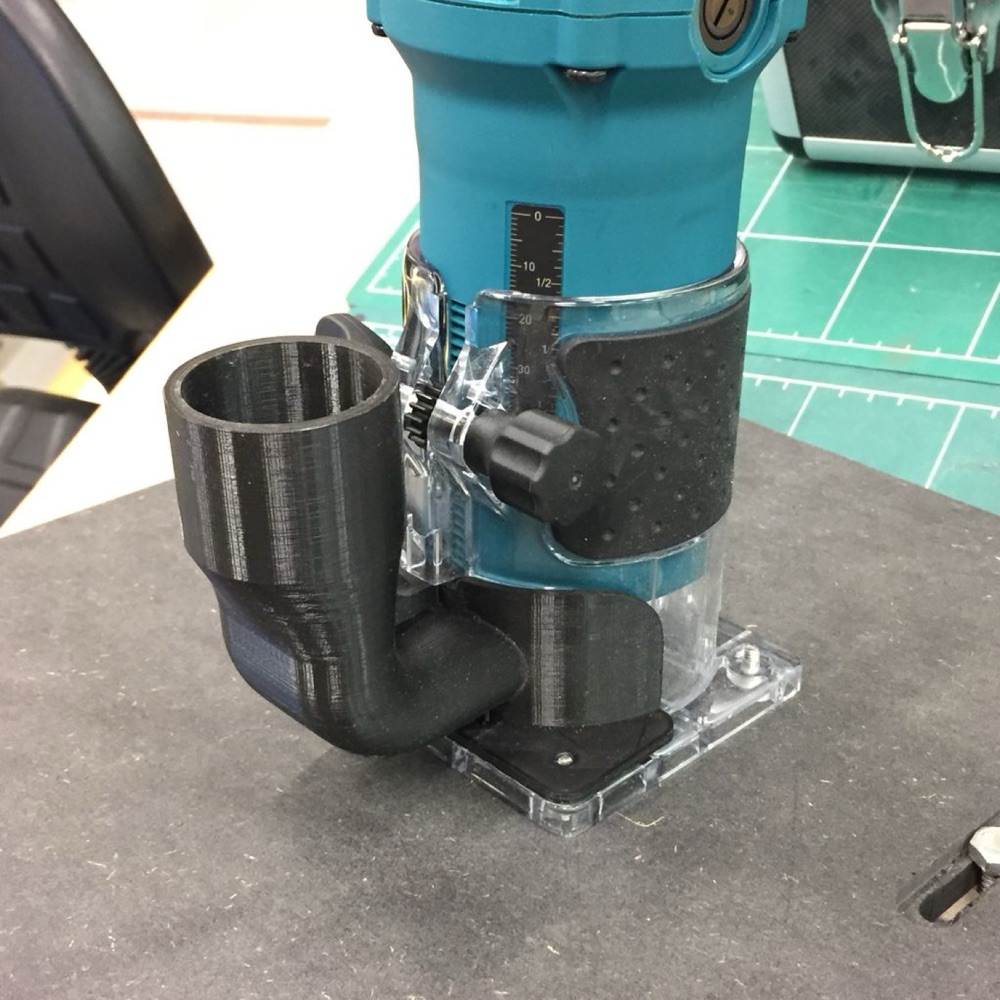 Makita RT0700CX4 Freze Toz Emiş Adaptörü görsel 2