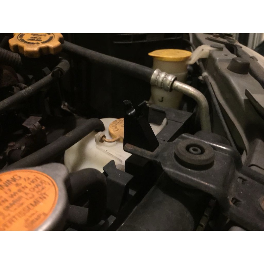 Subaru Impreza (2005) Kaput Destek Çubuğu Klipsi görsel 2