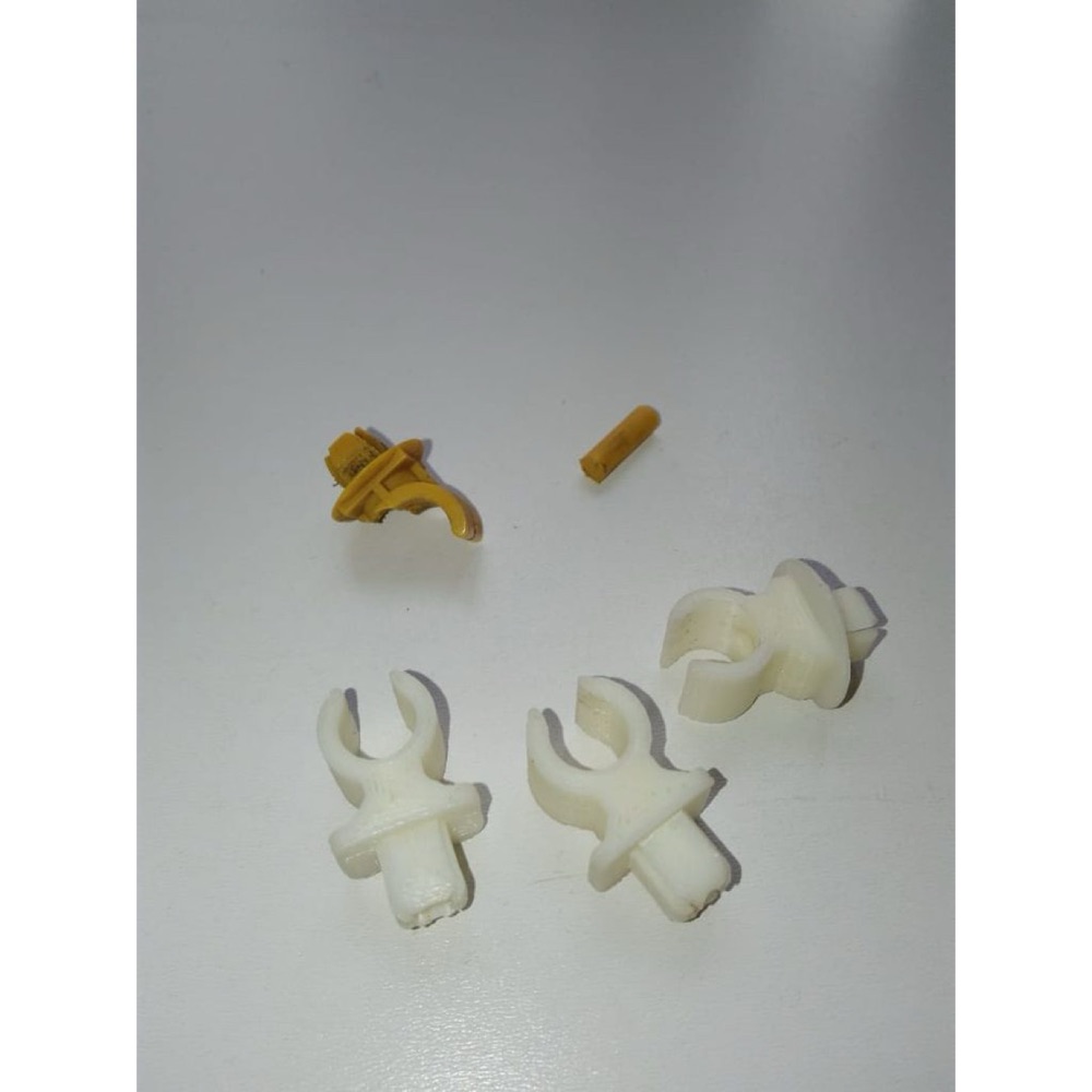 VW Fox Kaput Braket Klipsi