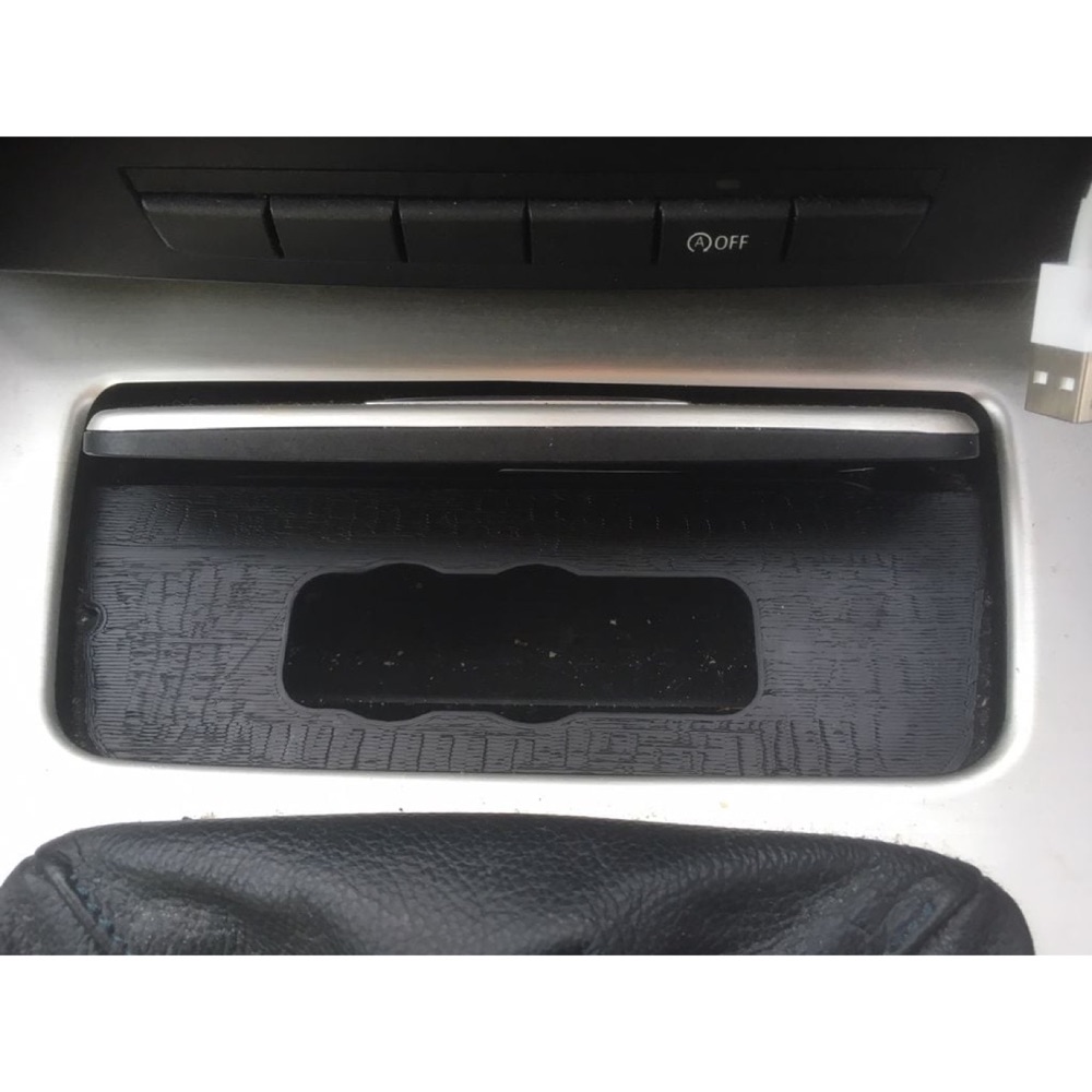 Çakmak/USB Aksesuar Plakası (BMW E90/E91 Uyumlu) görsel 2