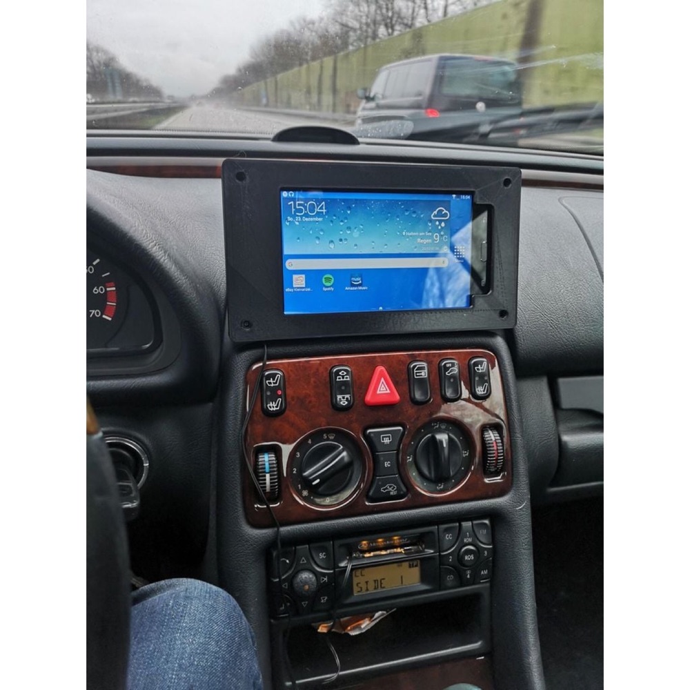 Tablet Montaj Braketi (Mercedes W208)