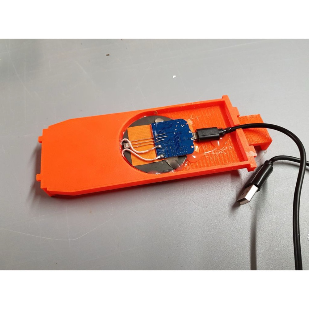 Qi Şarj Adaptör Plakası (BMW F10 / F11 Uyumlu)