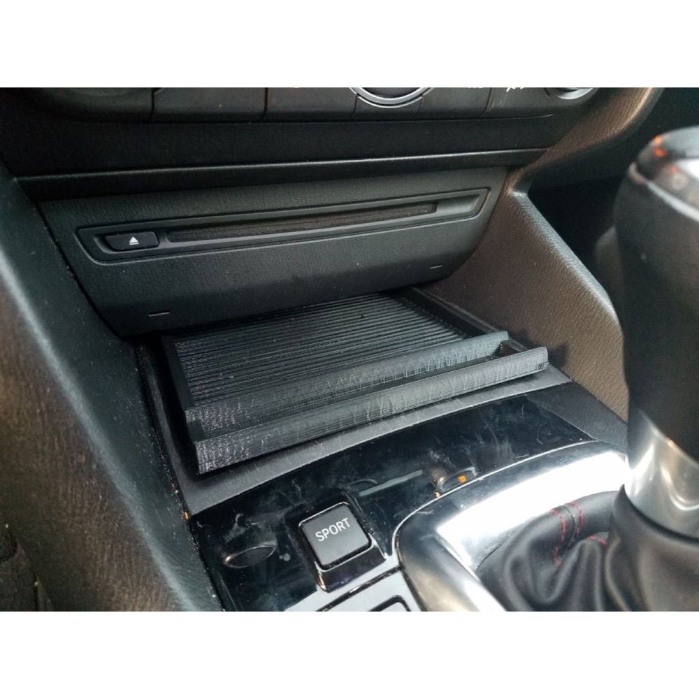 Mazda 3 (2015) Telefon Tutucu Tepsisi görsel 3