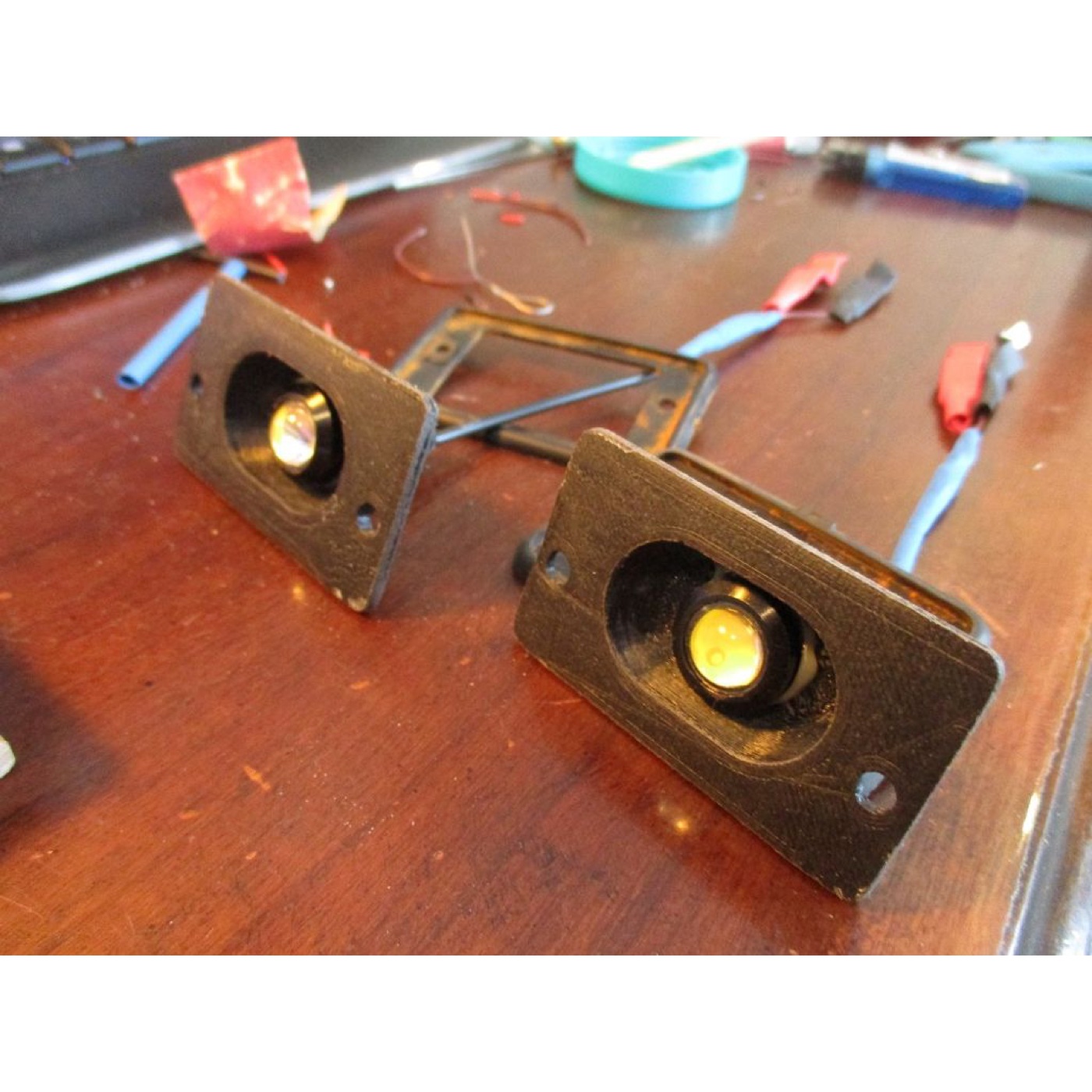 Land Rover Discovery 2 Plaka Lambası Çerçevesi (LED Uyumlu) görsel 3