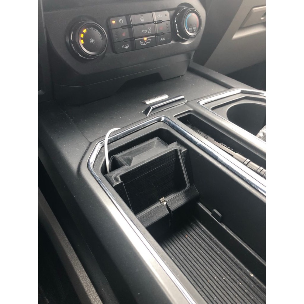 Ford F-150 Orta Konsol Telefon Yuvası (Şarj Kablolu)