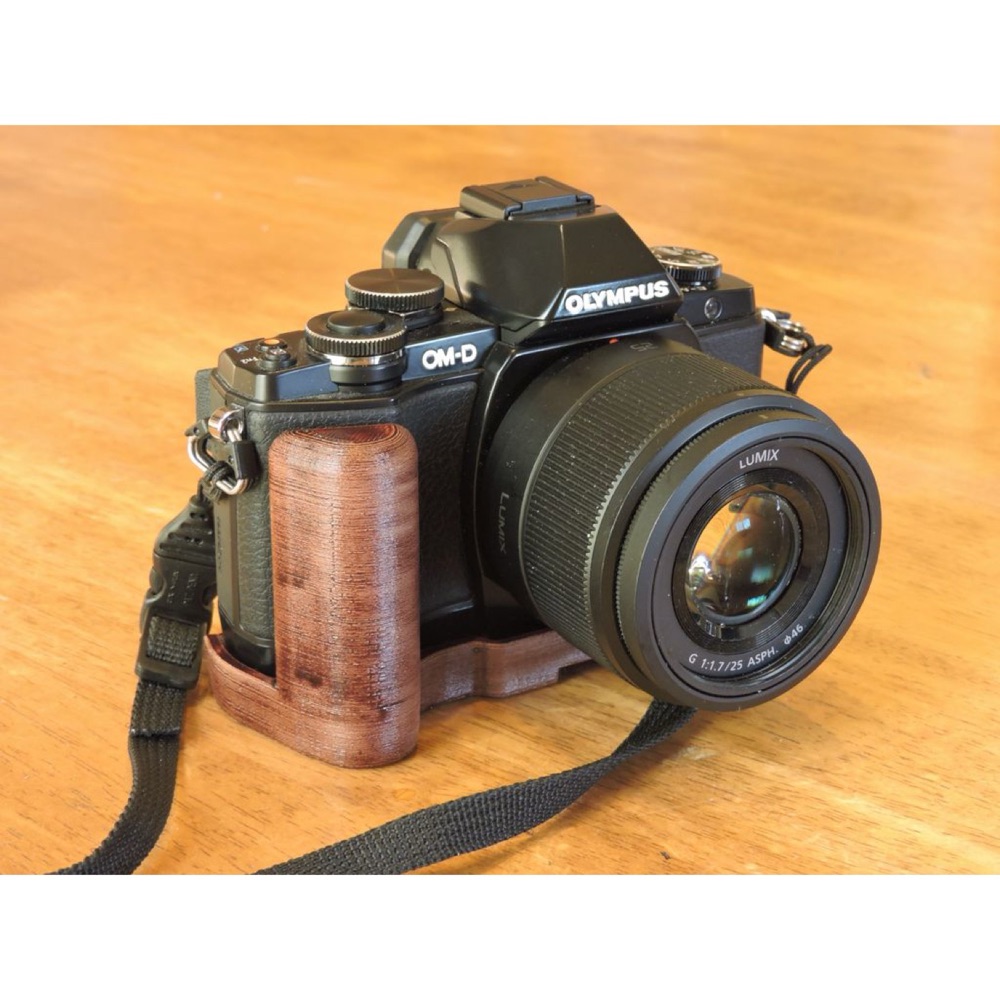 Olympus OM-D E-M10 (Mark I) El Tutamağı