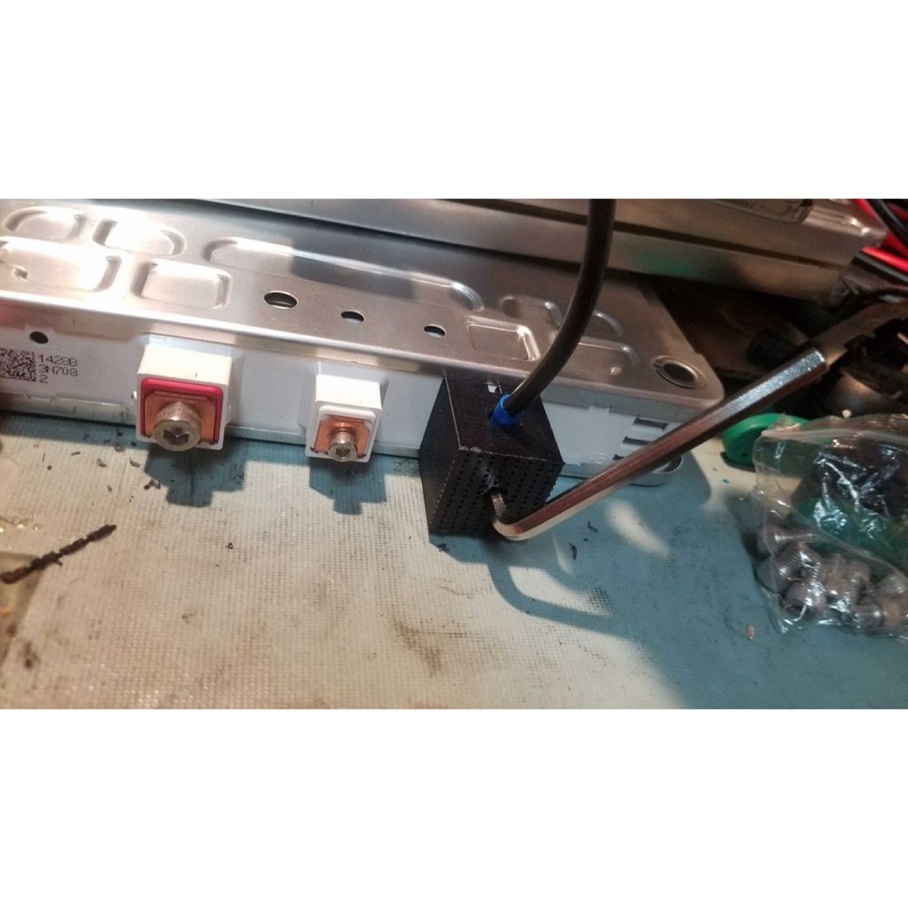 Nissan Leaf batarya hücresi kapağı