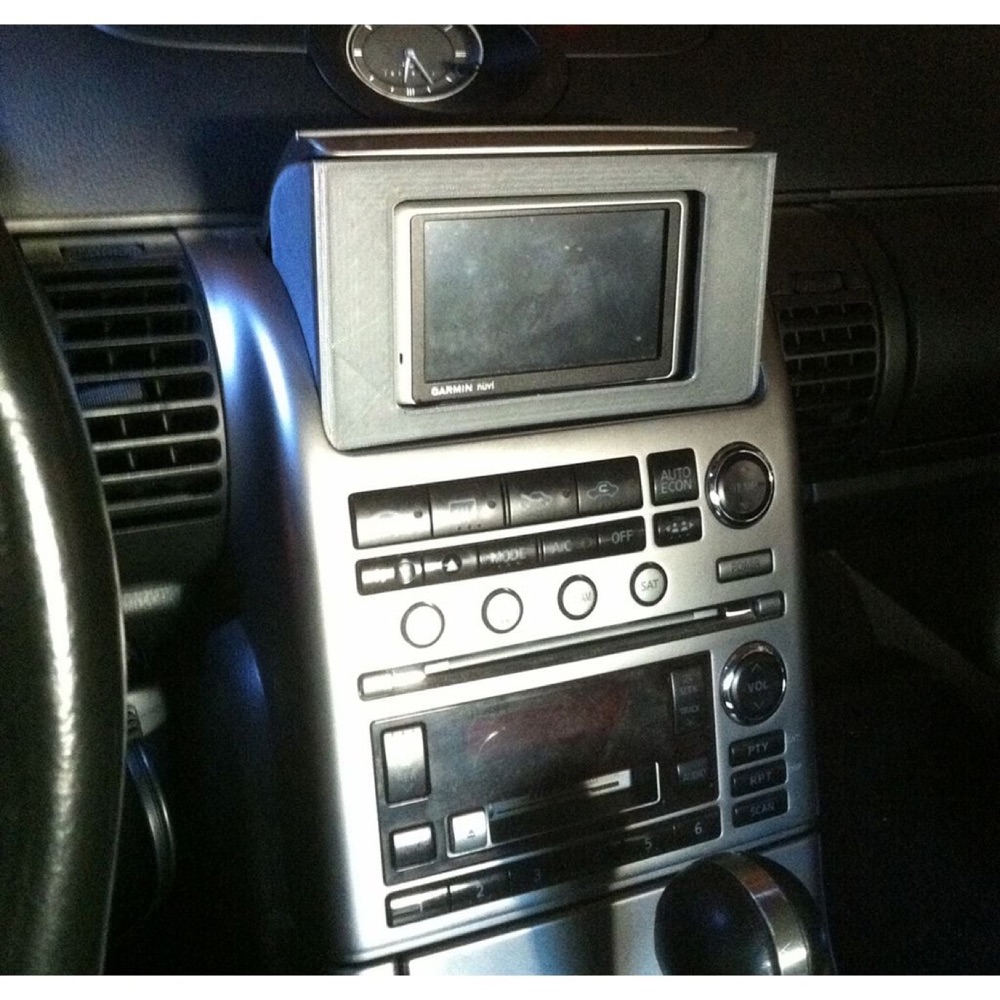 Nissan/Infiniti G35 orta konsol ekran çerçevesi