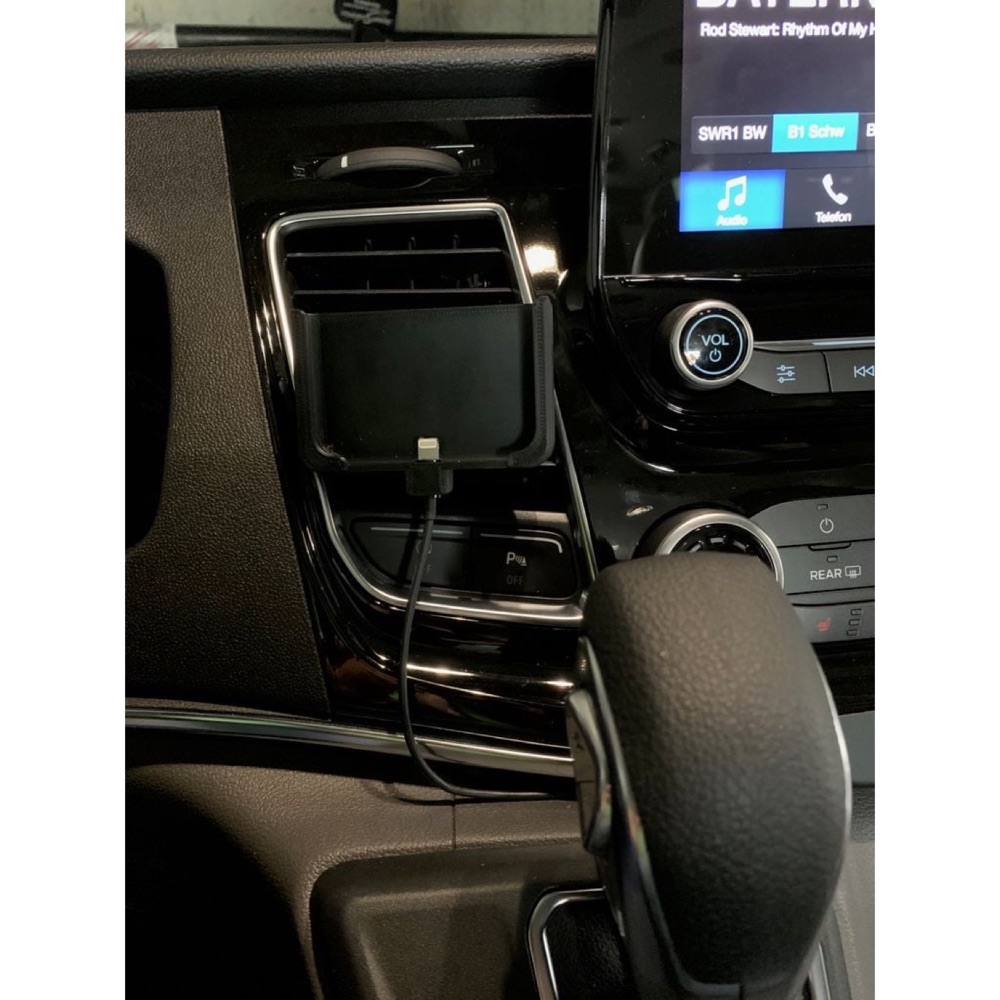 Ford Tourneo/Transit Custom (2018) Havalandırma Menfezi Telefon Adaptörü görsel 3