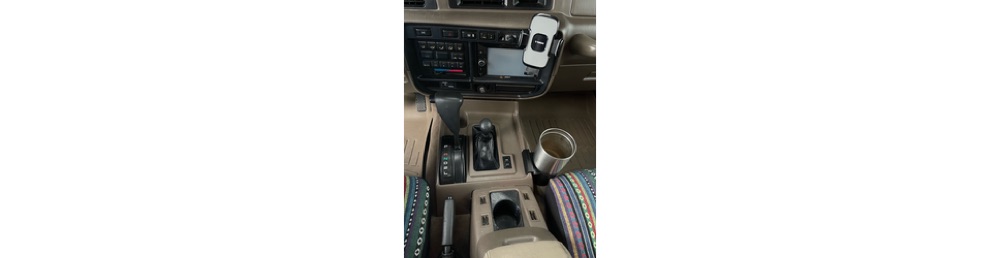 Toyota Land Cruiser FJ80 Radyo Üstü Göz Dolgusu görsel 2