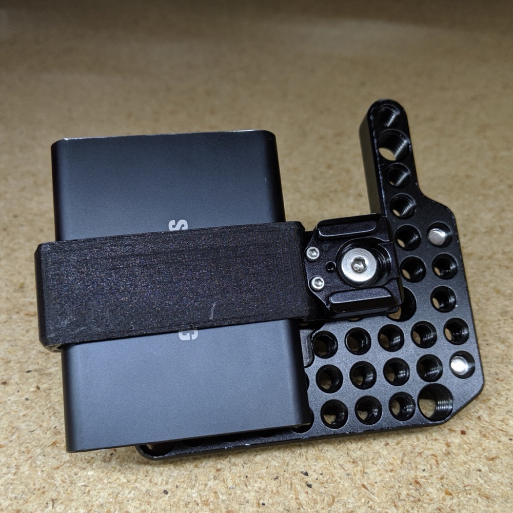 Blackmagic Pocket Kamera Samsung T5 SSD Montaj Bracketi