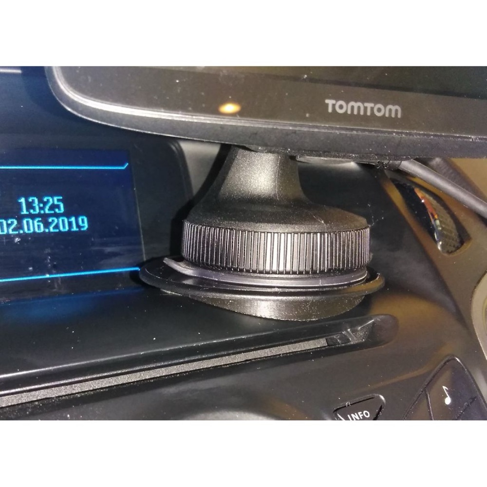 Ford Focus Mk3 Navigasyon Cihazı Yapışkan Adaptör Diski görsel 2