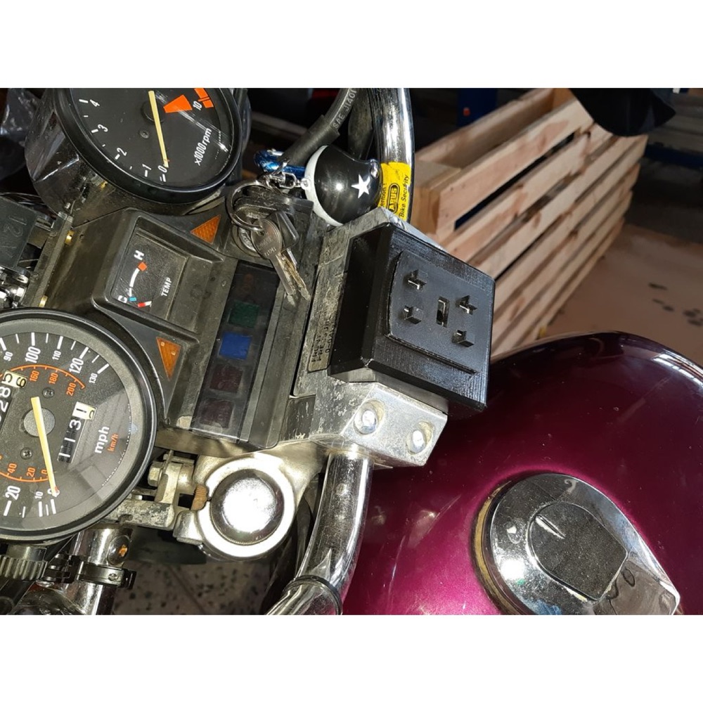 Honda Shadow 500 Sigorta Kutusu Kapağı görsel 3