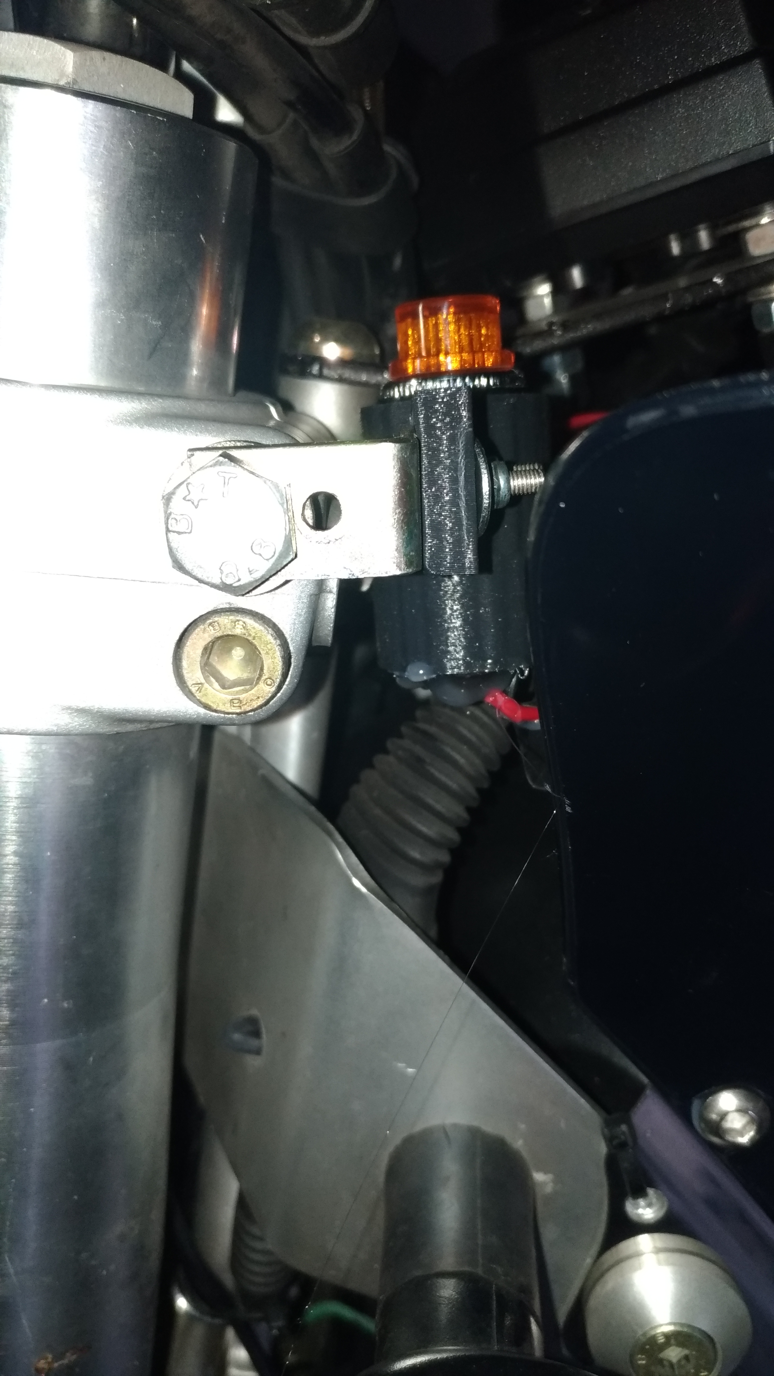 Ducati Monster Yedek Işık Lamba Yuvası (16mm) görsel 2