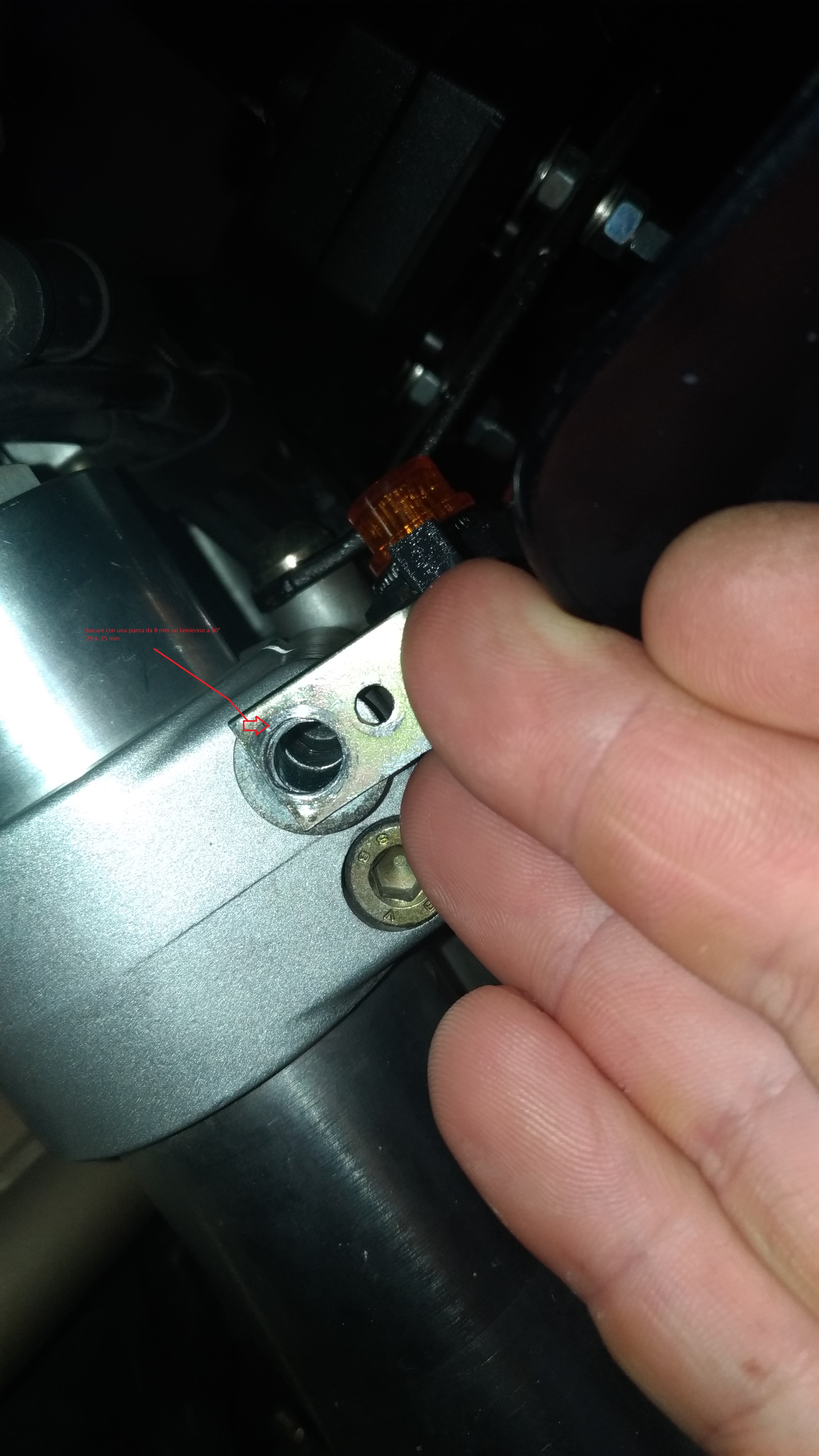 Ducati Monster Yedek Işık Lamba Yuvası (16mm) görsel 4