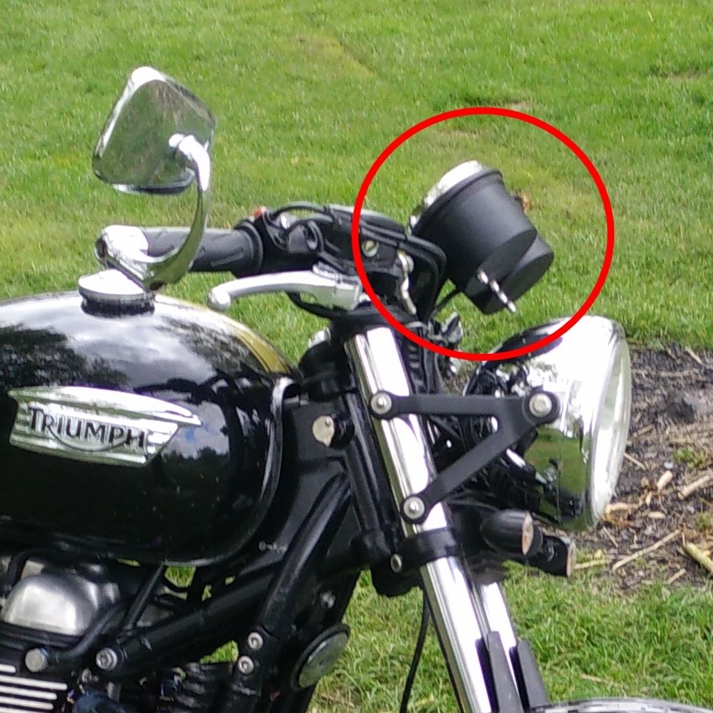 Triumph Bonneville/Thruxton Gösterge Kapağı