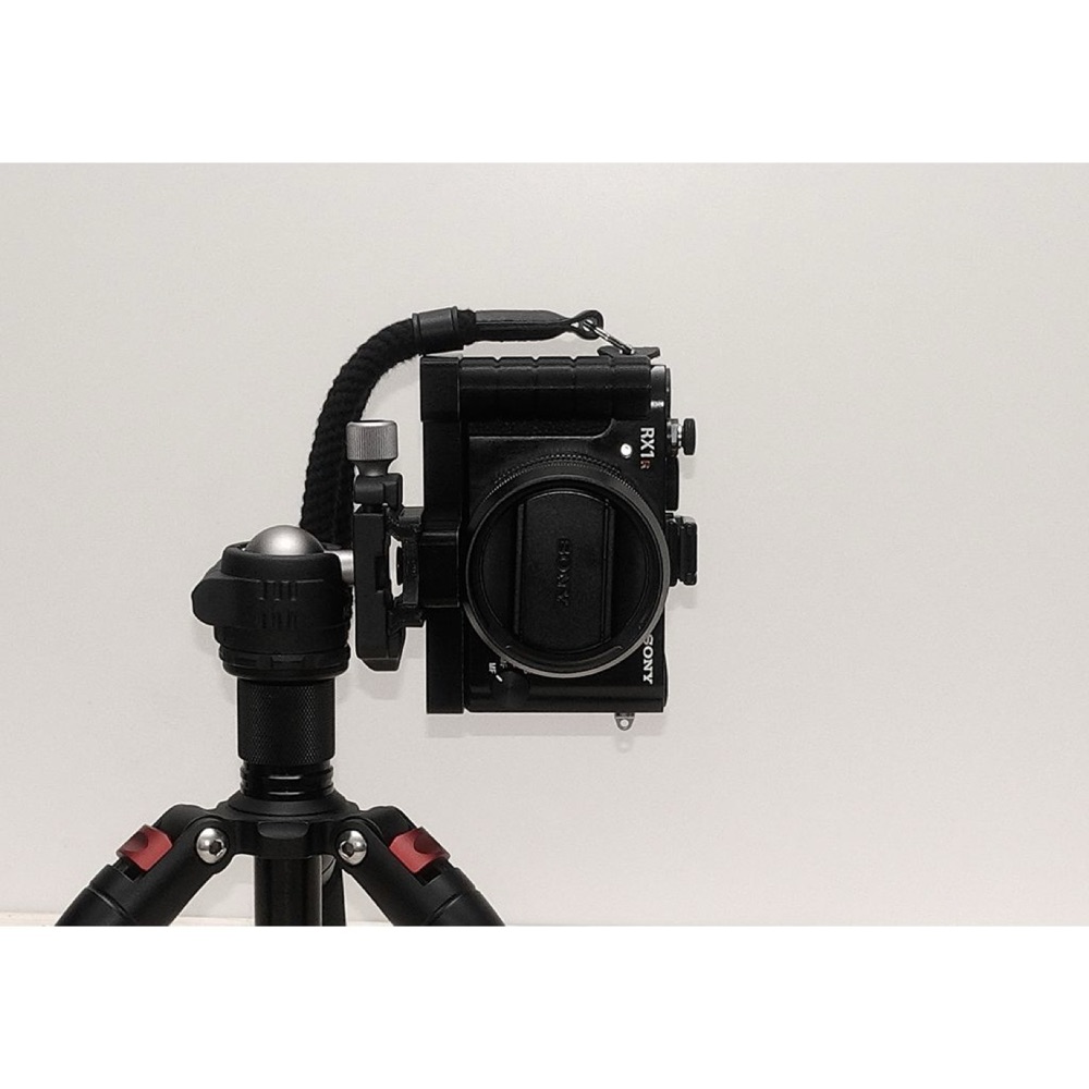 Sony RX1R II (RX1RM2) için Uzatılabilir Braket ve Tutamak Seti (Arca-Swiss Uyumlu Plakalı) görsel 2