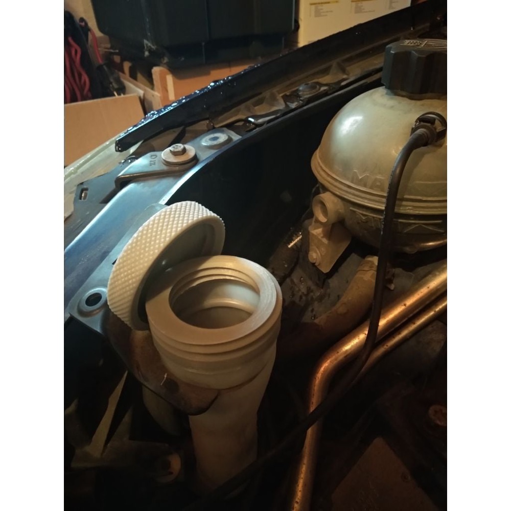 Peugeot 307 Cam Suyu Deposu Vidalı Kapağı