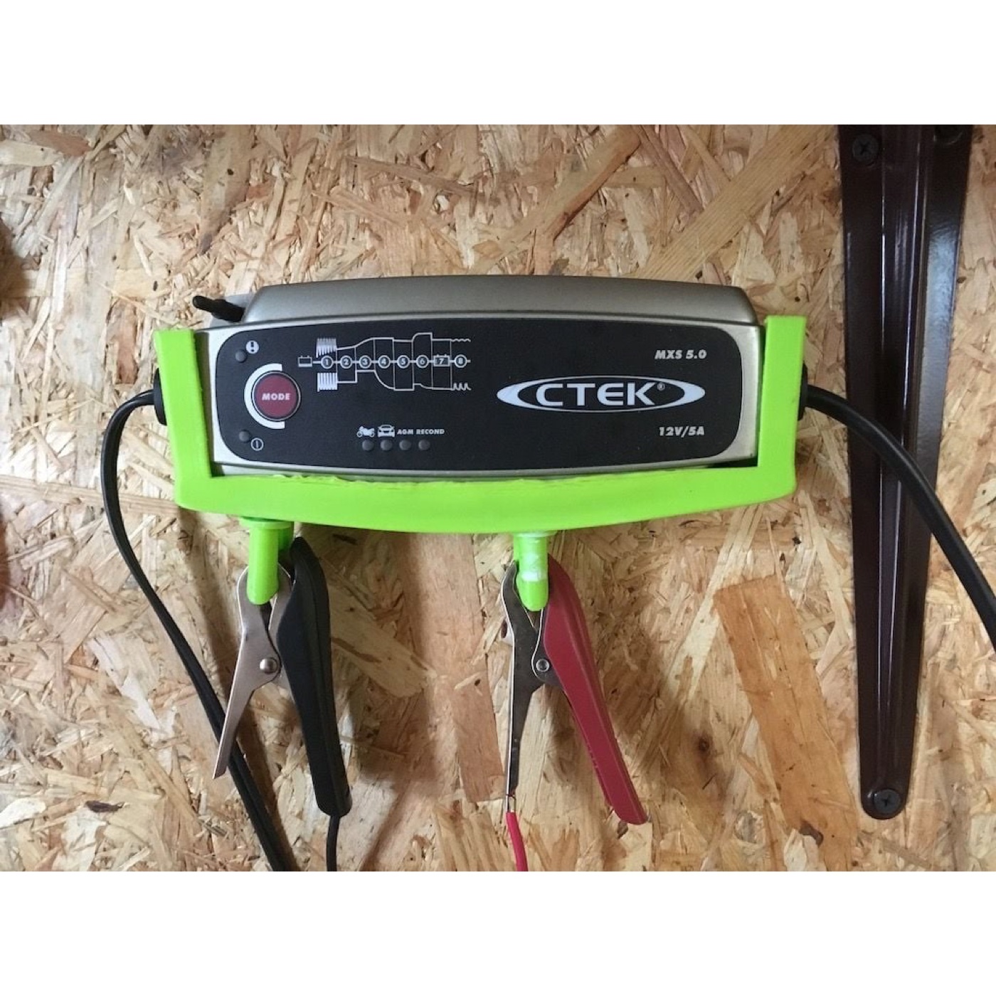 CTEK MXS 5.0 Akü Şarj Cihazı Duvar Askısı