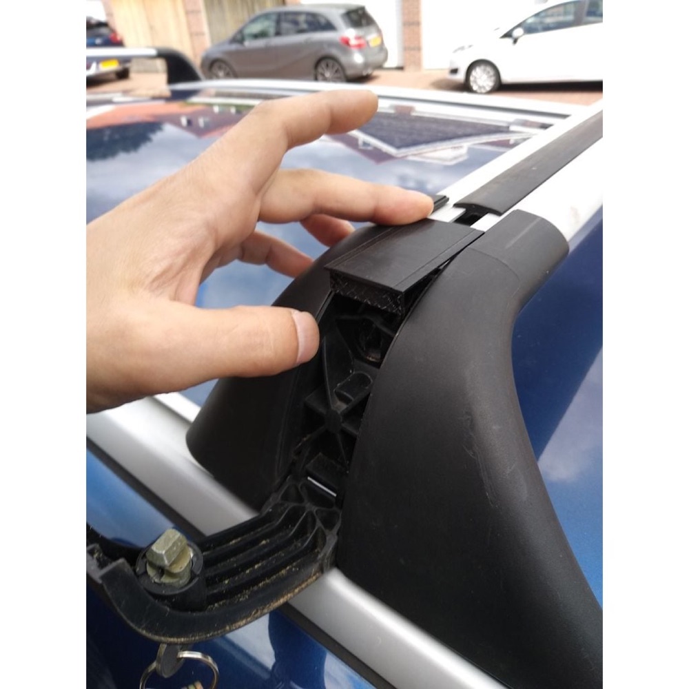 Ford Focus Mk2 (Faz 1) Tavan Rayı Vida Kapağı görsel 3