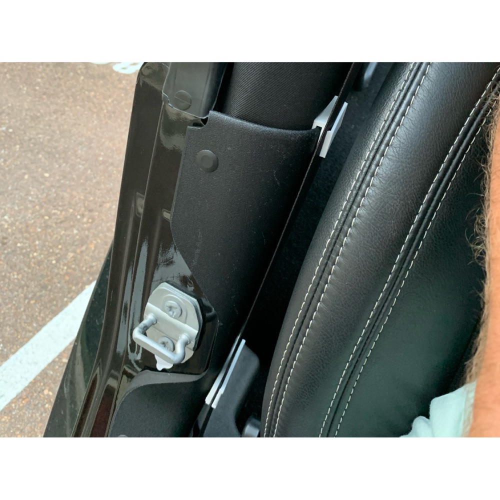 Jeep Wrangler Emniyet Kemeri Kanalı